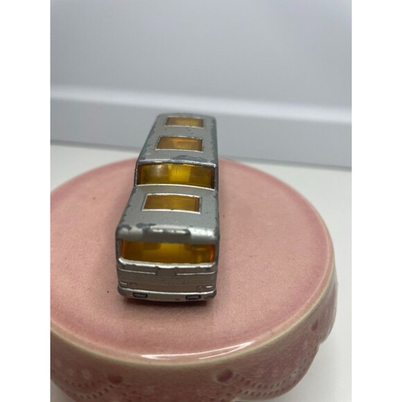 VINTAGE MATCHBOX LESNEY NO. 66 GREYHOUND COACH BUS - Picture 2 of 7